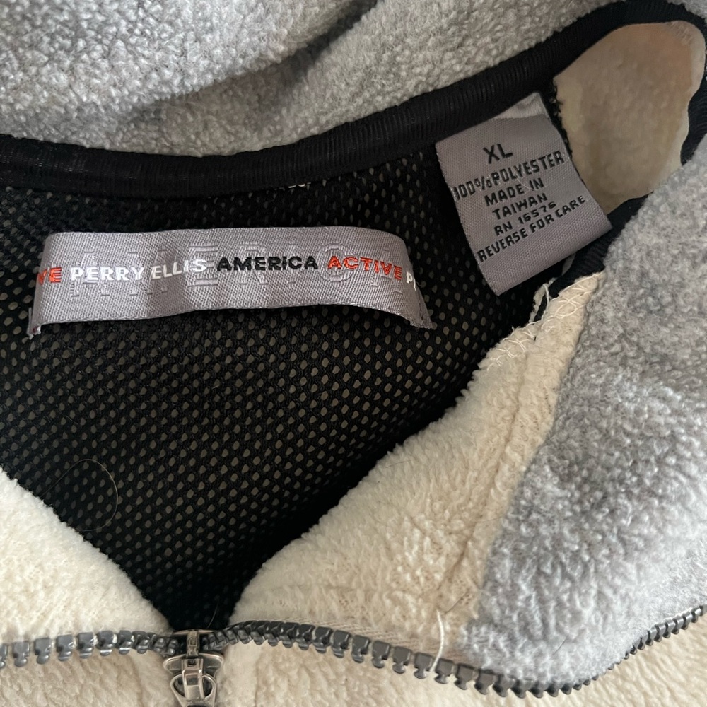 Perry Ellis America Fleece Zip-Up - Picture 3 of 5